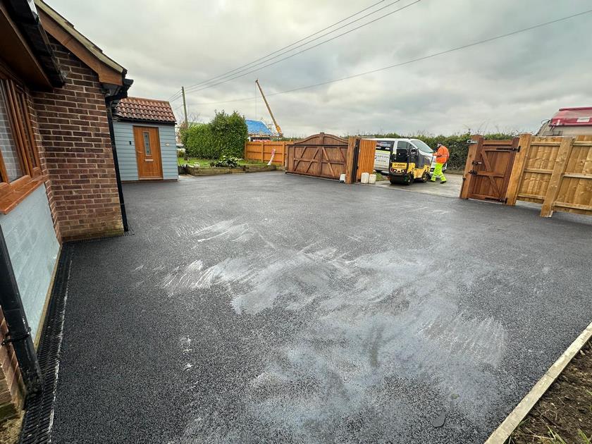 bungalow tarmac driveway stowmarket 2